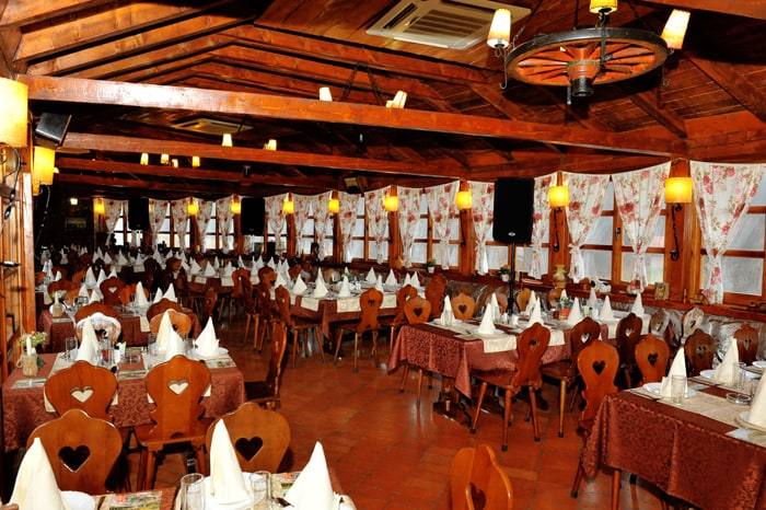 Restoran Bakina ljubav, sala