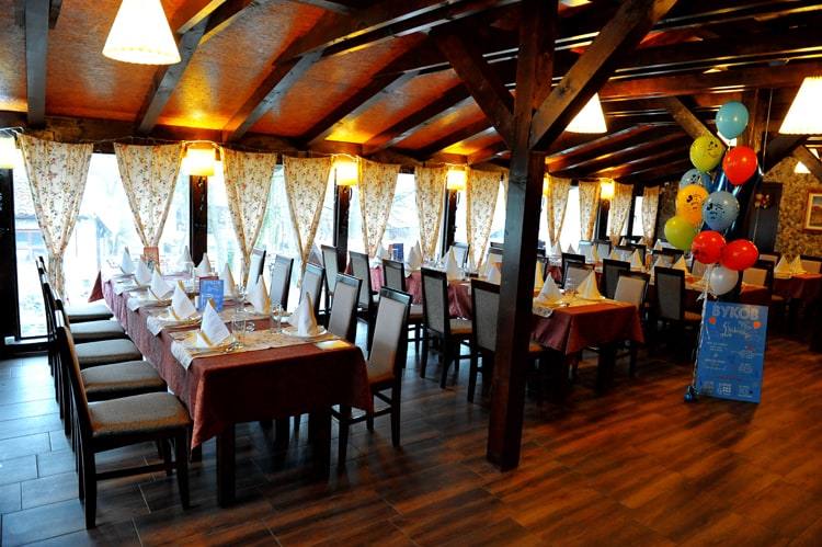 Restoran Dobrosav, postavka stolova