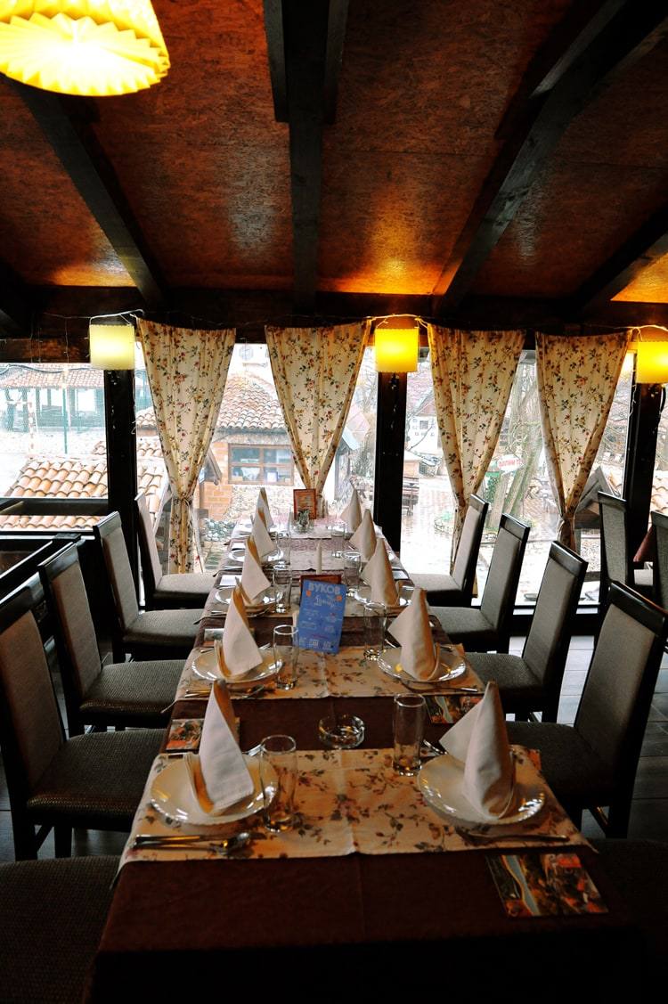 Restoran Dobrosav, pogled na baštu
